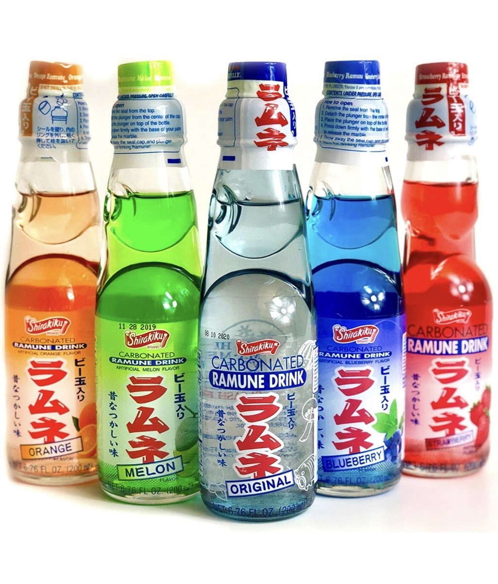 Bouteilles de ramune, la limonade japonaise à la bille